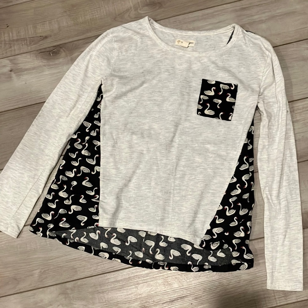 Tucker+Tate swan long sleeved shirt